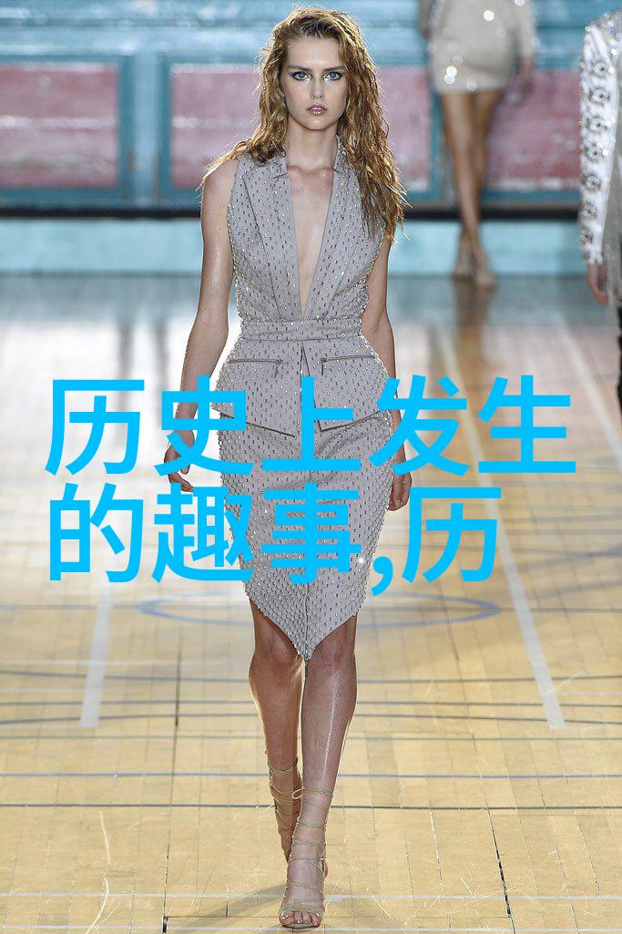 乌鸦喝水时周围环境发生了哪些变化
