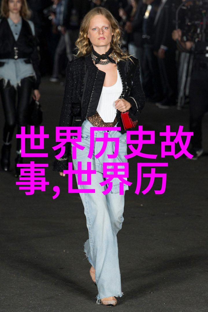 水瓶里的自我 - 把自己扣的全是水的视频探索自我认知与成长