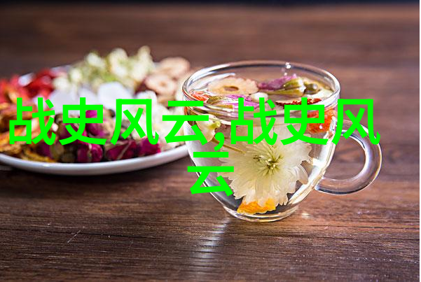 在古老的村落里一个小男孩发现了隐藏于树林深处的神秘宝藏但他却不知道这个宝藏背后隐藏着什么样的故事和秘